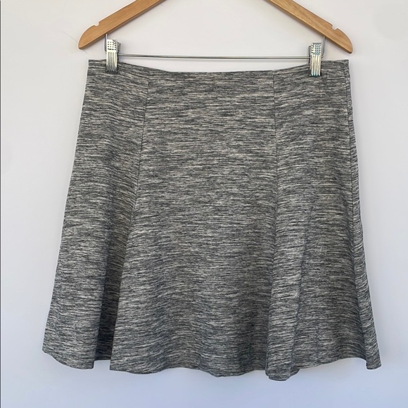GAP Gray Skater Mini Skirt Large - Picture 5 of 13